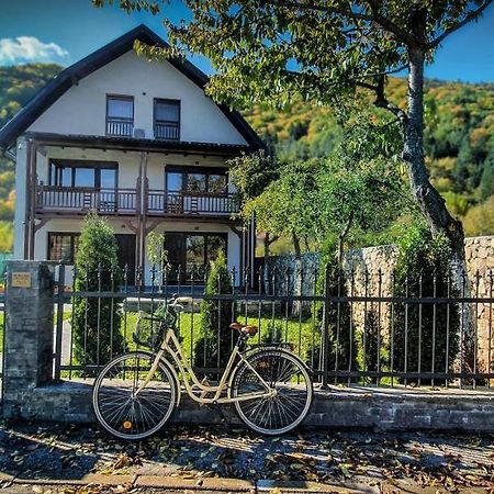 Villa Vrelo Bosne ซาราเยโว ภายนอก รูปภาพ