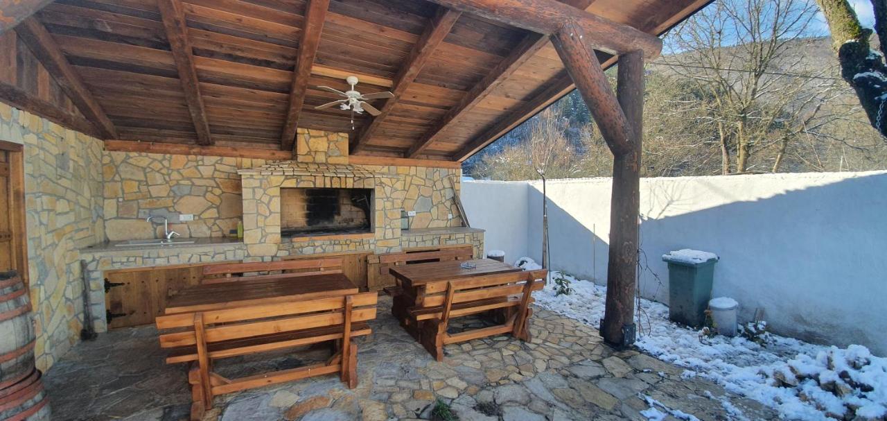 Villa Vrelo Bosne ซาราเยโว ภายนอก รูปภาพ