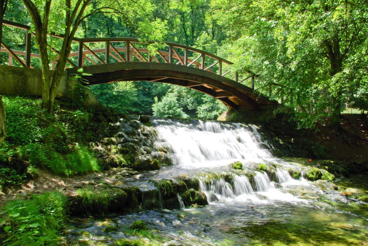 Villa Vrelo Bosne ซาราเยโว ภายนอก รูปภาพ